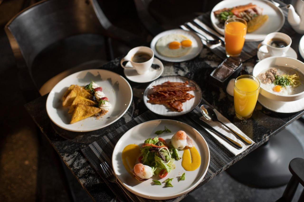 The Gravitique Hotel Khaosan Bangkok Bagian luar foto