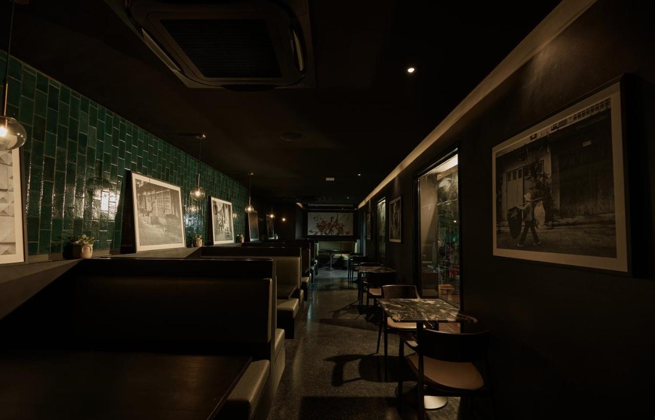 The Gravitique Hotel Khaosan Bangkok Bagian luar foto