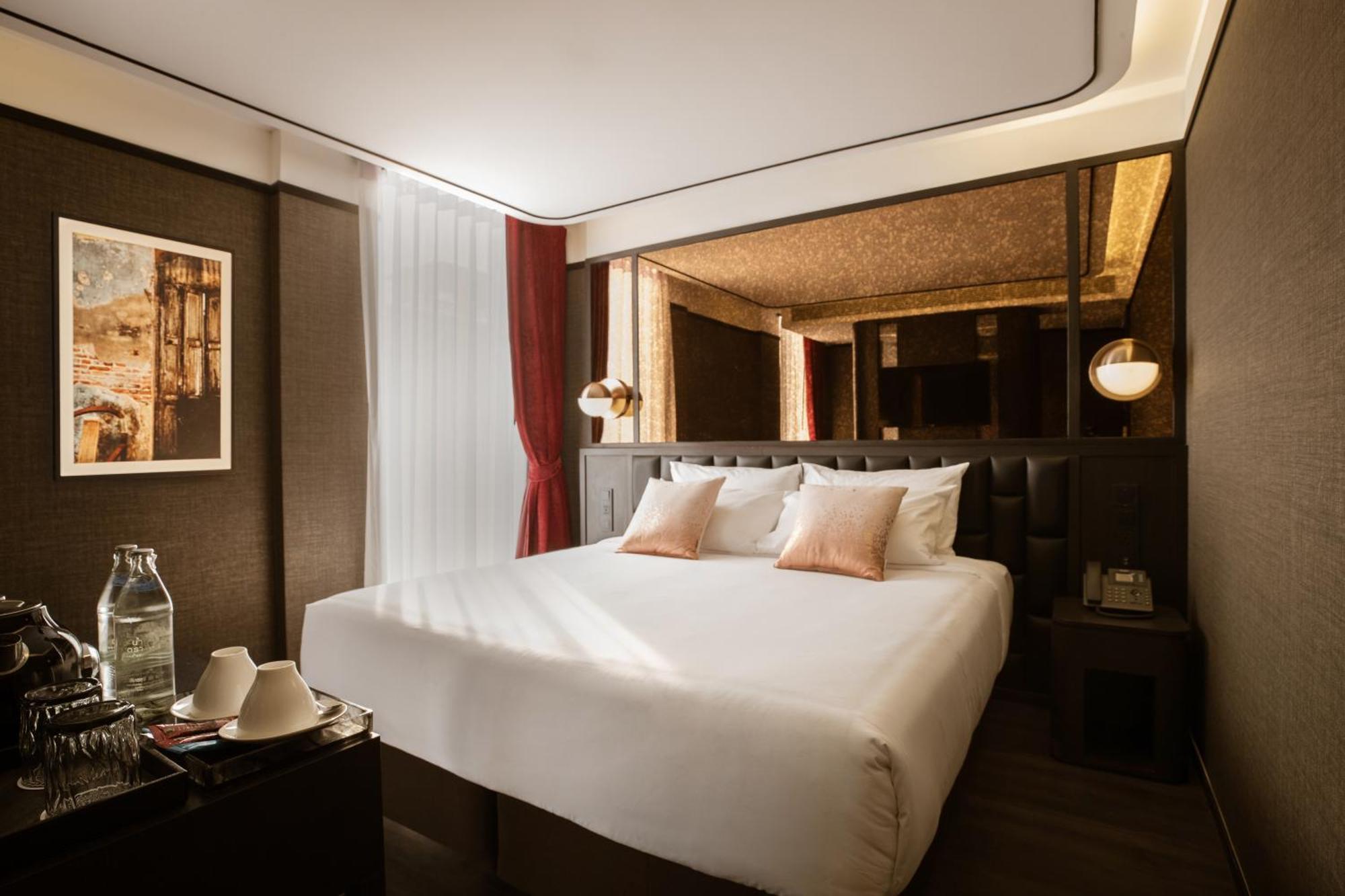 The Gravitique Hotel Khaosan Bangkok Bagian luar foto